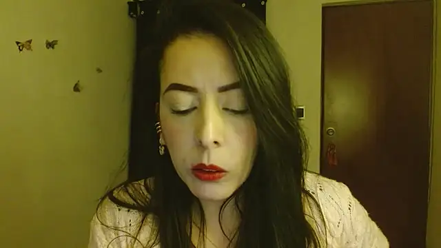 Snapshot of ella_peck chatting on 06-25-26, 04:56 ella peck online show from 06-25-26, 04:56
