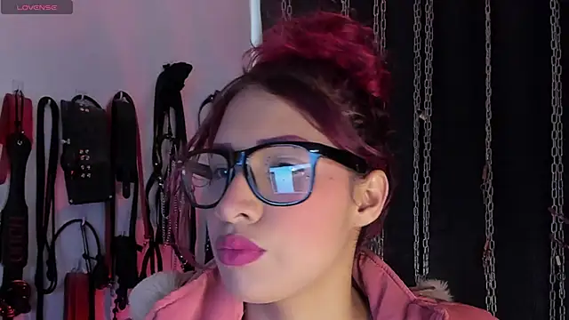 Snapshot of charrlotte_quinn chatting on 07-01-26, 10:09 charrlotte quinn online show from 07-01-26, 10:09