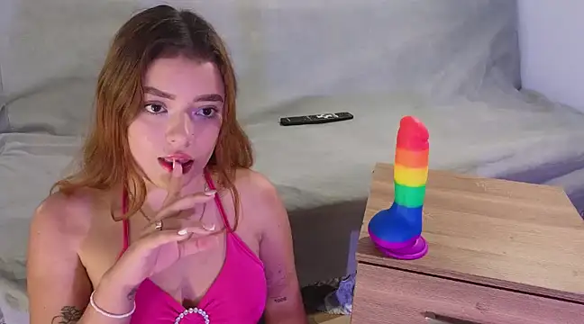 Snapshot of maddy066 chatting on 01-04-25, 01:31 maddy066 online show from 01-04-25, 01:31