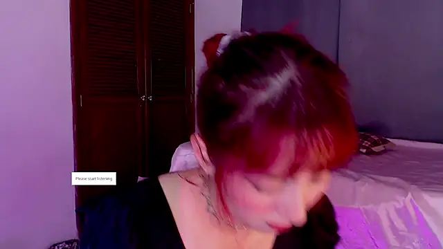 lanaturner  online show from 11-10-25, 10:20