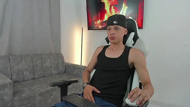 andy bigcock01 online show from 12-22-24, 03:44