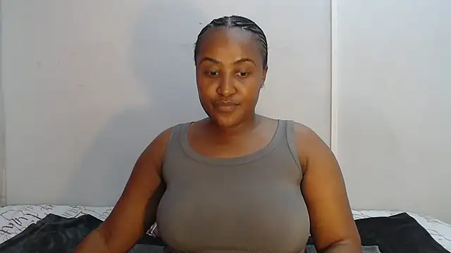 Snapshot of yummydoll97 chatting on 12-02-25, 01:50 yummydoll97 online show from 12-02-25, 01:50