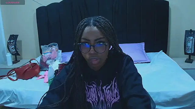 Raquel jones online show from 11-23-25, 11:32