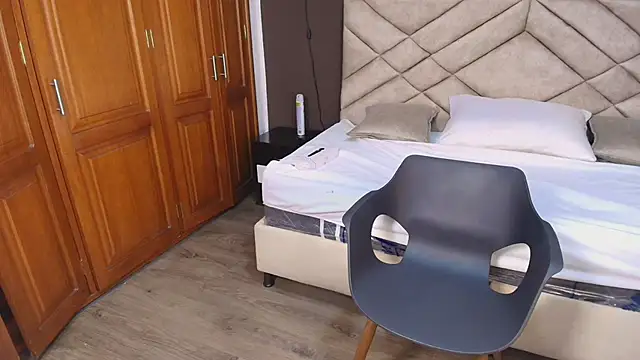 Raquel jones online show from 11-25-25, 11:54