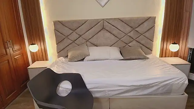 Raquel jones online show from 03-07-26, 07:22