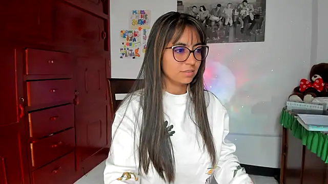 Isabellaa22 1 online show from 02-11-25, 02:57