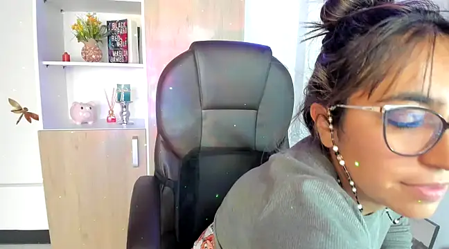 Isabellaa22 1 online show from 03-12-25, 07:59