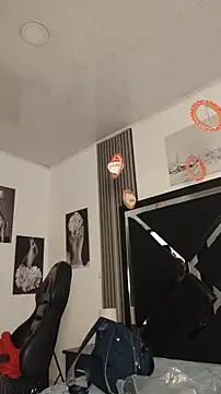 Natasha milf   online show from 12-18-25, 12:33