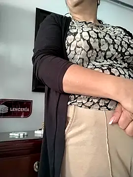 Snapshot of Natasha_milf__ chatting on 04-21-26, 12:55 Natasha milf online show from 04-21-26, 12:55