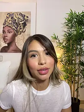  laura 02 online show from 01-26-25, 08:34