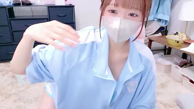 Yui-Ch online show from 06-04-26, 12:22