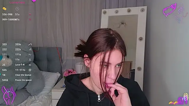 Milkissss online show from 01-19-26, 04:27