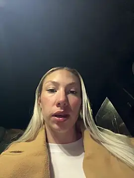 LuisaBecker online show from 02-13-25, 06:27