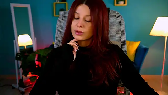 NicoleMun online show from 10-26-25, 05:02