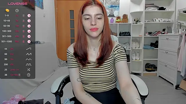 Snapshot of broosnica1 chatting on 06-23-26, 06:11 broosnica1 online show from 06-23-26, 06:11