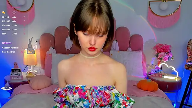 MaryLew online show from 10-31-25, 07:31