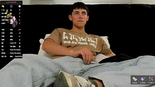 Adam Clay21 online show from 04-15-26, 09:48