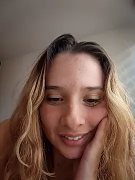 Sophy Bunny online show from 02-26-26, 07:24