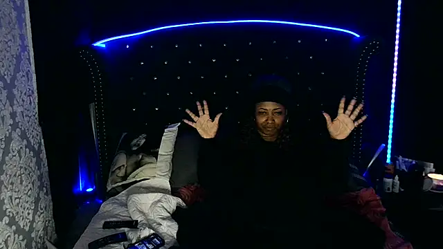 msyvette1970xh online show from 02-02-25, 03:07