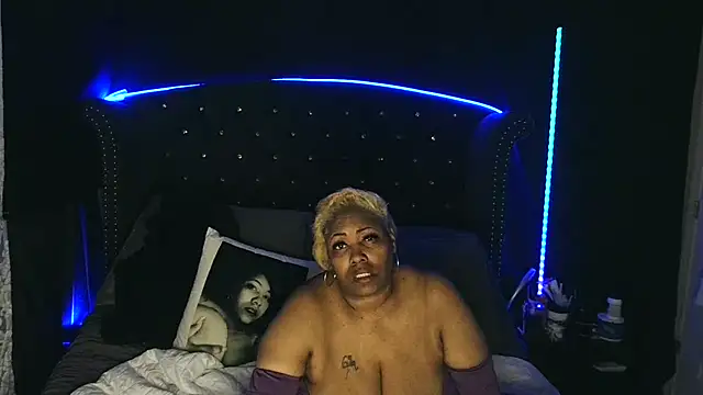 msyvette1970xh online show from 02-28-25, 03:48