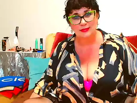 Snapshot of Olvia7985 chatting on 06-05-26, 07:52 Olvia7985 online show from 06-05-26, 07:52