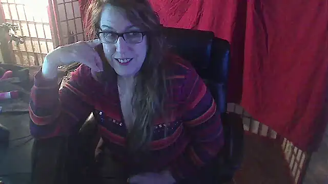 Snapshot of Ireallysquirt chatting on 01-21-25, 12:15 Ireallysquirt online show from 01-21-25, 12:15