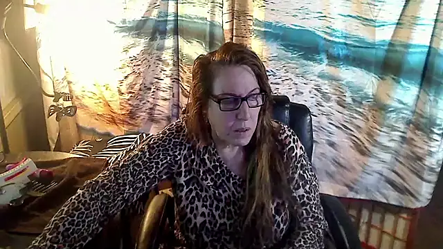 Snapshot of Ireallysquirt chatting on 01-31-25, 04:14 Ireallysquirt online show from 01-31-25, 04:14