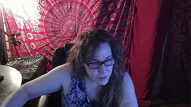 Snapshot of Ireallysquirt chatting on 03-19-25, 12:26 Ireallysquirt online show from 03-19-25, 12:26