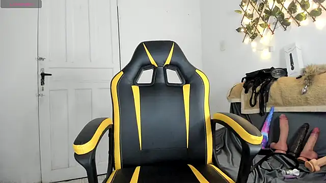 Chica hot dirty online show from 02-01-25, 02:05