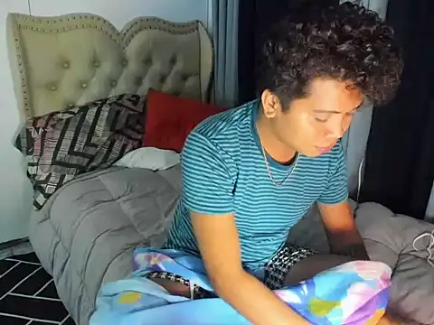 asian sweetboy online show from 12-05-25, 05:31