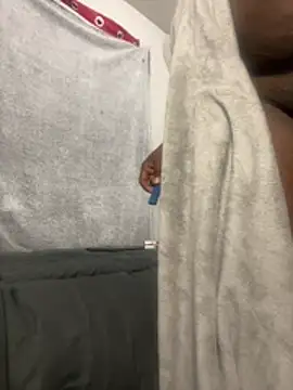 Snapshot of bigdick5157 chatting on 02-25-26, 01:21 bigdick5157 online show from 02-25-26, 01:21