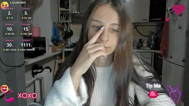 Snapshot of _Nika_Kik chatting on 10-06-25, 04:04 Nika Kik online show from 10-06-25, 04:04