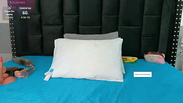 Snapshot of kinkyhousewifee chatting on 02-14-26, 02:52 kinkyhousewifee online show from 02-14-26, 02:52