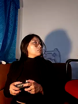 Caroll Luna online show from 12-15-24, 03:13