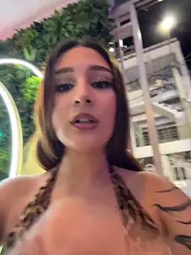 Mon Cherry online show from 04-11-26, 01:43