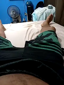 Snapshot of Seductiveblack chatting on 03-09-25, 09:36 Seductiveblack online show from 03-09-25, 09:36