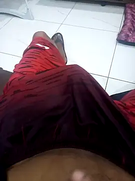 Snapshot of Seductiveblack chatting on 10-04-25, 09:40 Seductiveblack online show from 10-04-25, 09:40