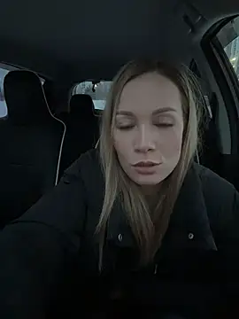 Snapshot of LavenderHot chatting on 11-24-25, 02:00 LavenderHot online show from 11-24-25, 02:00