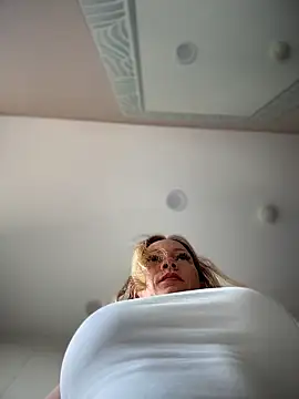 LavenderHot online show from 04-04-26, 12:31