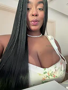 Snapshot of latinababyy chatting on 02-21-26, 11:22 latinababyy online show from 02-21-26, 11:22