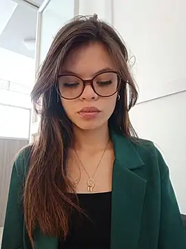 Snapshot of Violeta_12- chatting on 06-22-26, 02:25 Violeta 12- online show from 06-22-26, 02:25