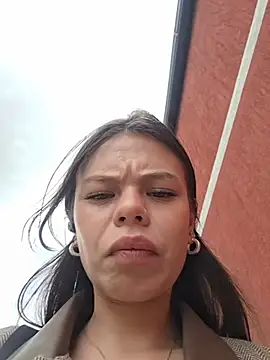 Snapshot of Violeta_12- chatting on 07-17-26, 03:29 Violeta 12- online show from 07-17-26, 03:29