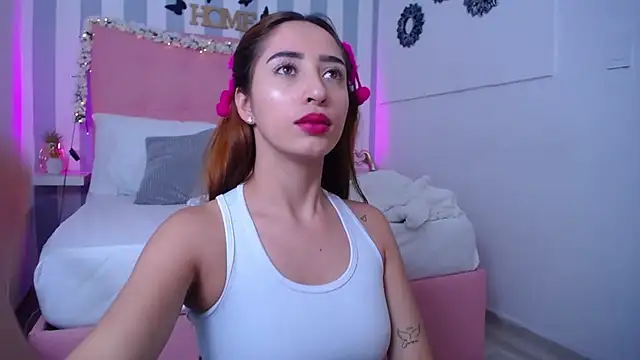 Hanna alcazar online show from 03-04-25, 02:17