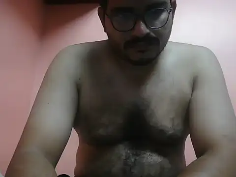 Snapshot of naughtymike0007 chatting on 07-06-26, 04:42 naughtymike0007 online show from 07-06-26, 04:42
