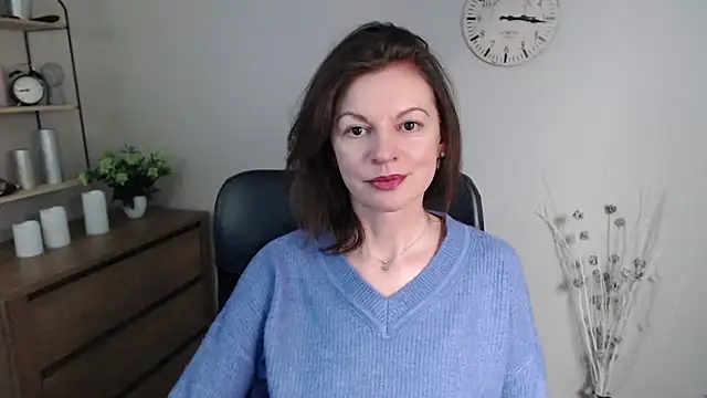 VivianWILD online show from 01-13-25, 06:49