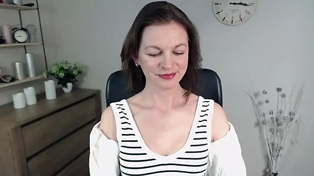 VivianWILD online show from 01-17-25, 09:49