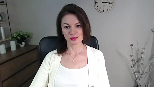 VivianWILD online show from 01-22-25, 06:52