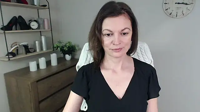 VivianWILD online show from 01-27-25, 07:56