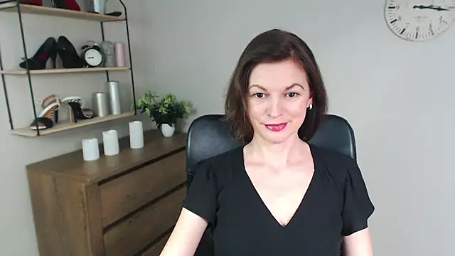 VivianWILD online show from 01-27-25, 02:02