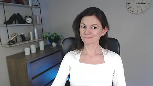 VivianWILD online show from 02-05-25, 10:41